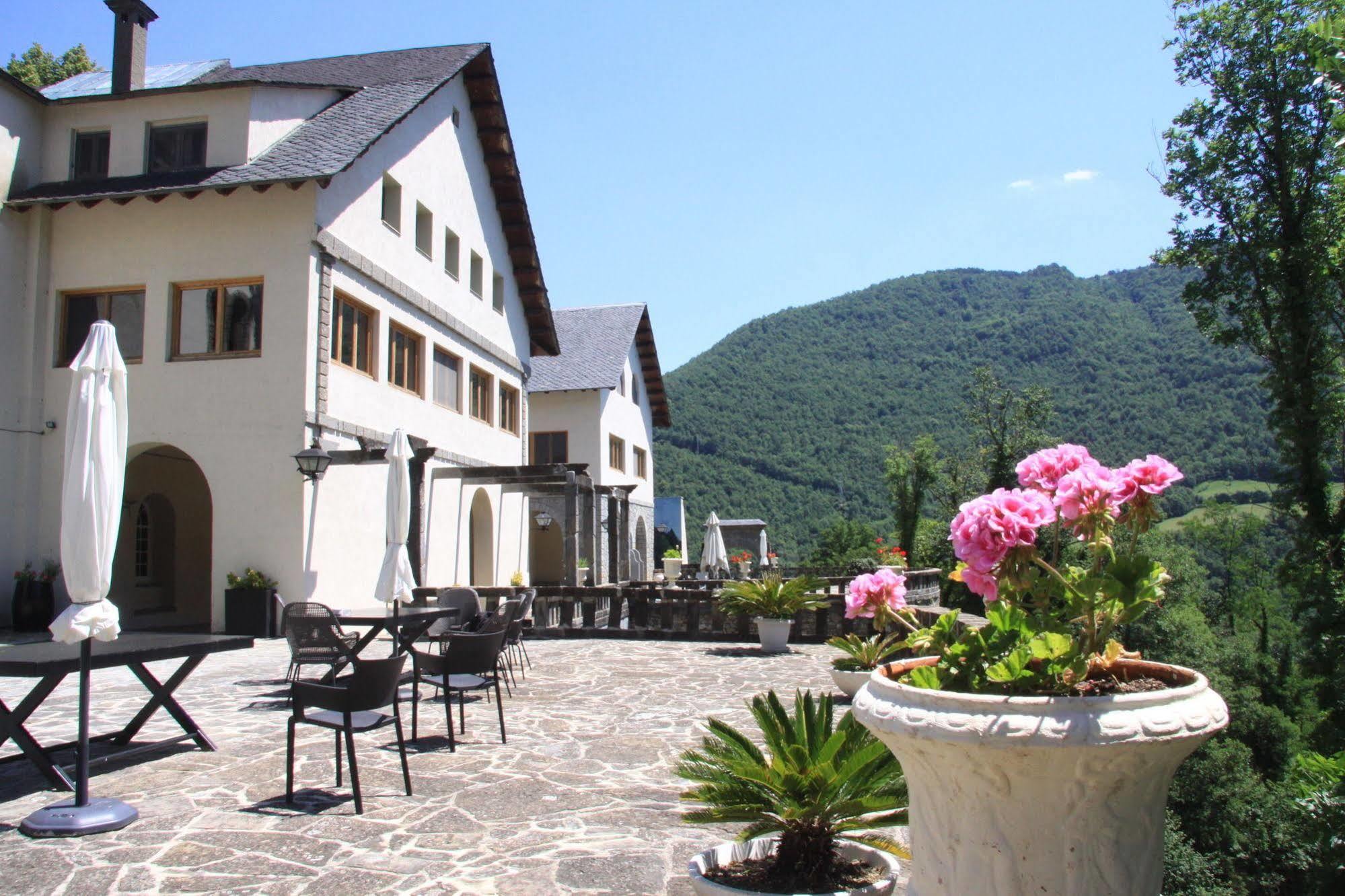 Angelats Hotel - A Signature Boutique Hotel & Restaurant Ribes De Freser Exteriör bild